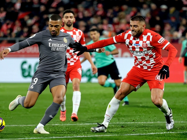 اتهامات بتحيز ضد الحكم مانزانو بعد تغاضيه عن طرد مبابي في ريال مدريد ضد جيرونا