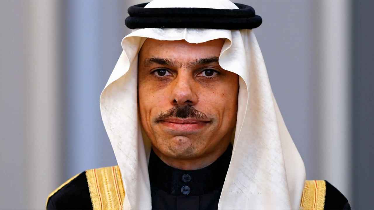 الفصل بن فرحان وأراغتشي يبحثان خفض التصعيد في الشرق الأوسط