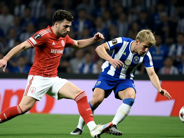 أستون فيلا يكتسح ليل بثلاثية نظيفة ويتأهل لربع نهائي الدوري الأوروبي