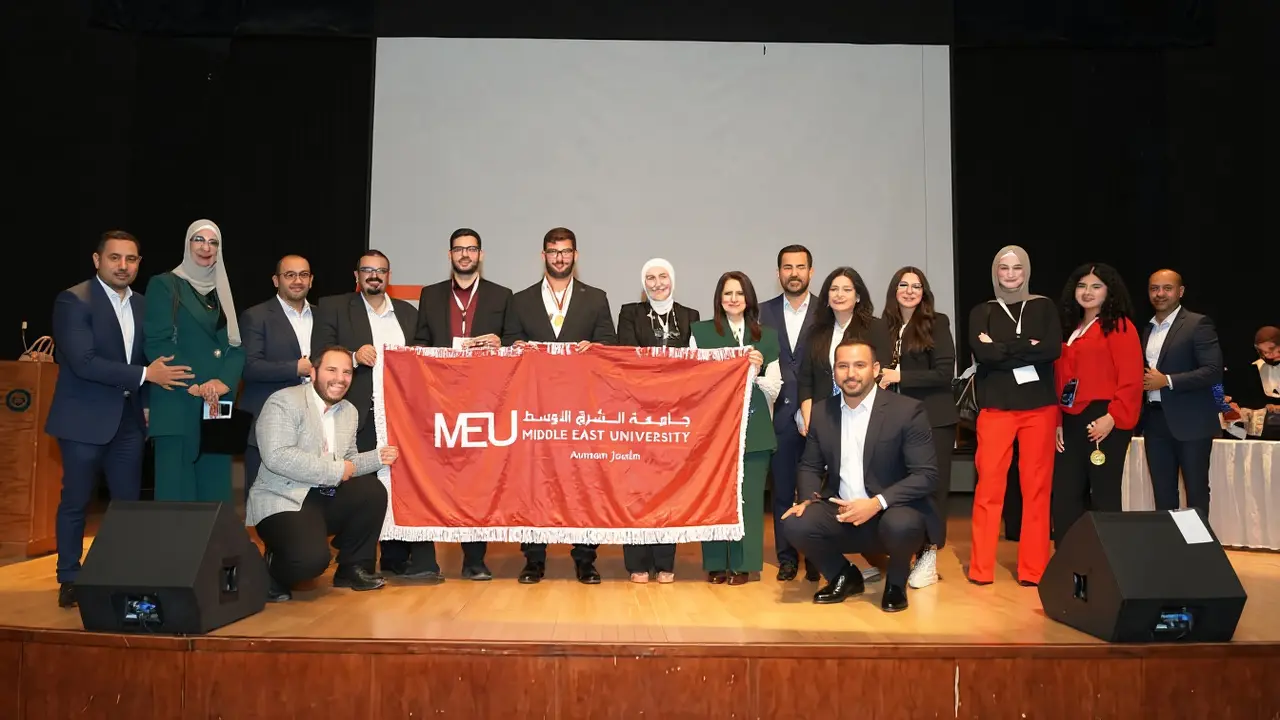 جامعة الشرق الأوسط تفوز بجائزة أفضل عرض تقديمي في مسابقة PMI للأردن