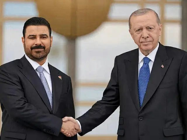العراق وتركيا توقّعان اتفاقاً مؤقتاً لاستمرار تدفق النفط عبر خط جيهان