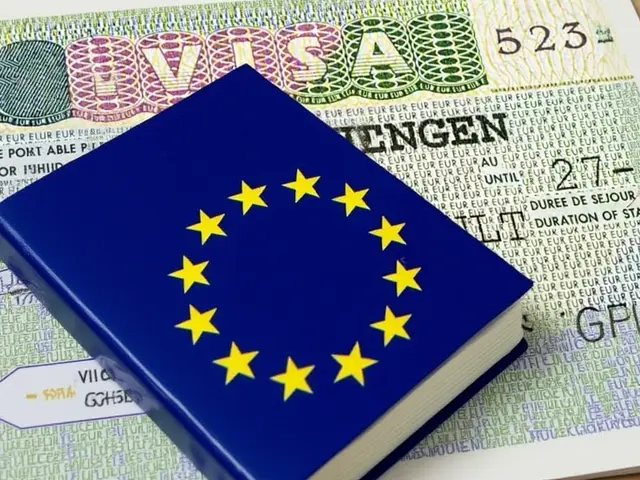 البرلمان الأوروبي يقر إصلاحات لتعليق إعفاء التأشيرة عن 61 دولة