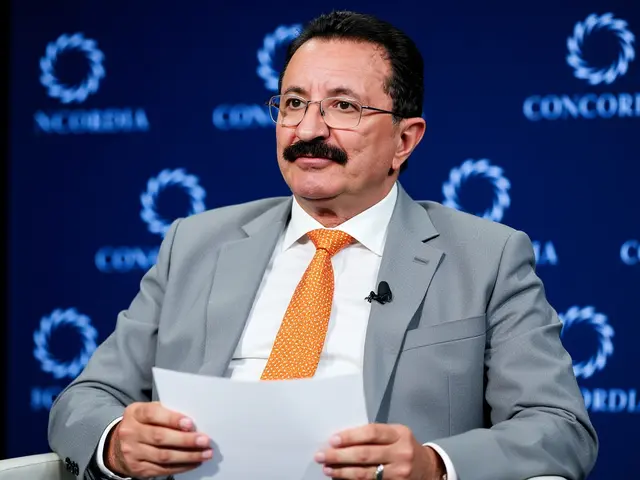 بن سليم يغادر موانئ دبي العالمية بعد فضيحة إبستين