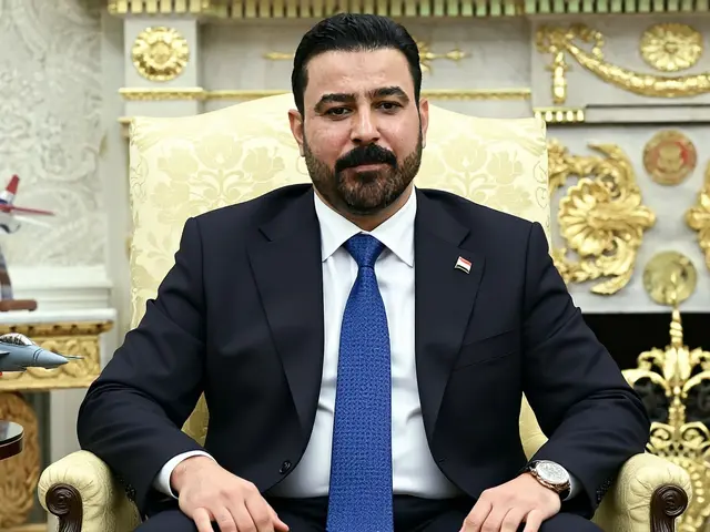 غارات أمريكية سعودية تؤجل زيارة الزيدي للرياض