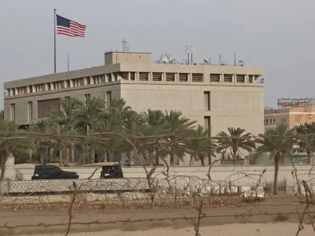 هجوم بقنابل مولوتوف على دورية شرطة في البحرين يودي بحياة ضابط