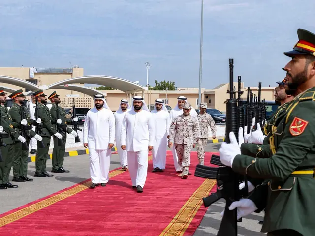 حمدان بن محمد في مدينة زايد العسكرية: حصن الوطن ودرع الازدهار