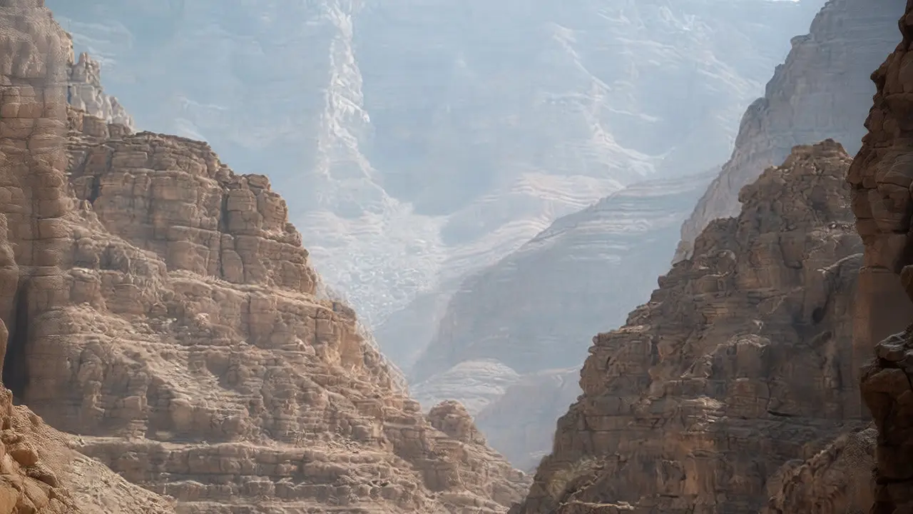 دور التضاريس والبحوث العلمية