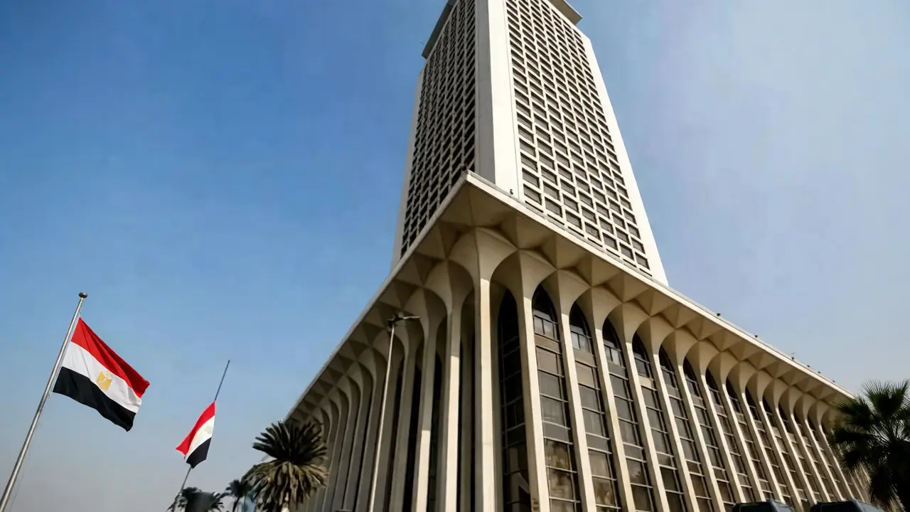 خلفية إقليمية ملتهبة