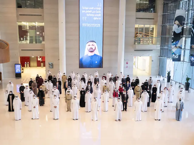 محمد بن راشد يستعرض جاهزية دبي لكوفيد وإكسبو 2020