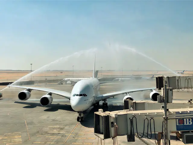 عملاق السماء يحط في القاهرة: أول رحلة مجدولة لـ A380 من دبي