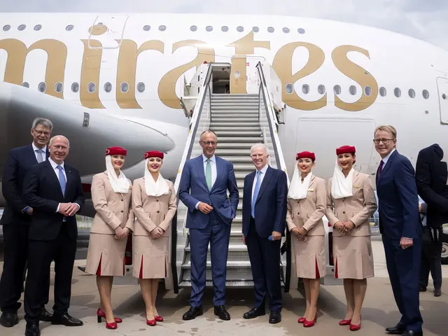 ميرتس يصعد على متن A380: صفقة طيران إماراتية بألمانيا