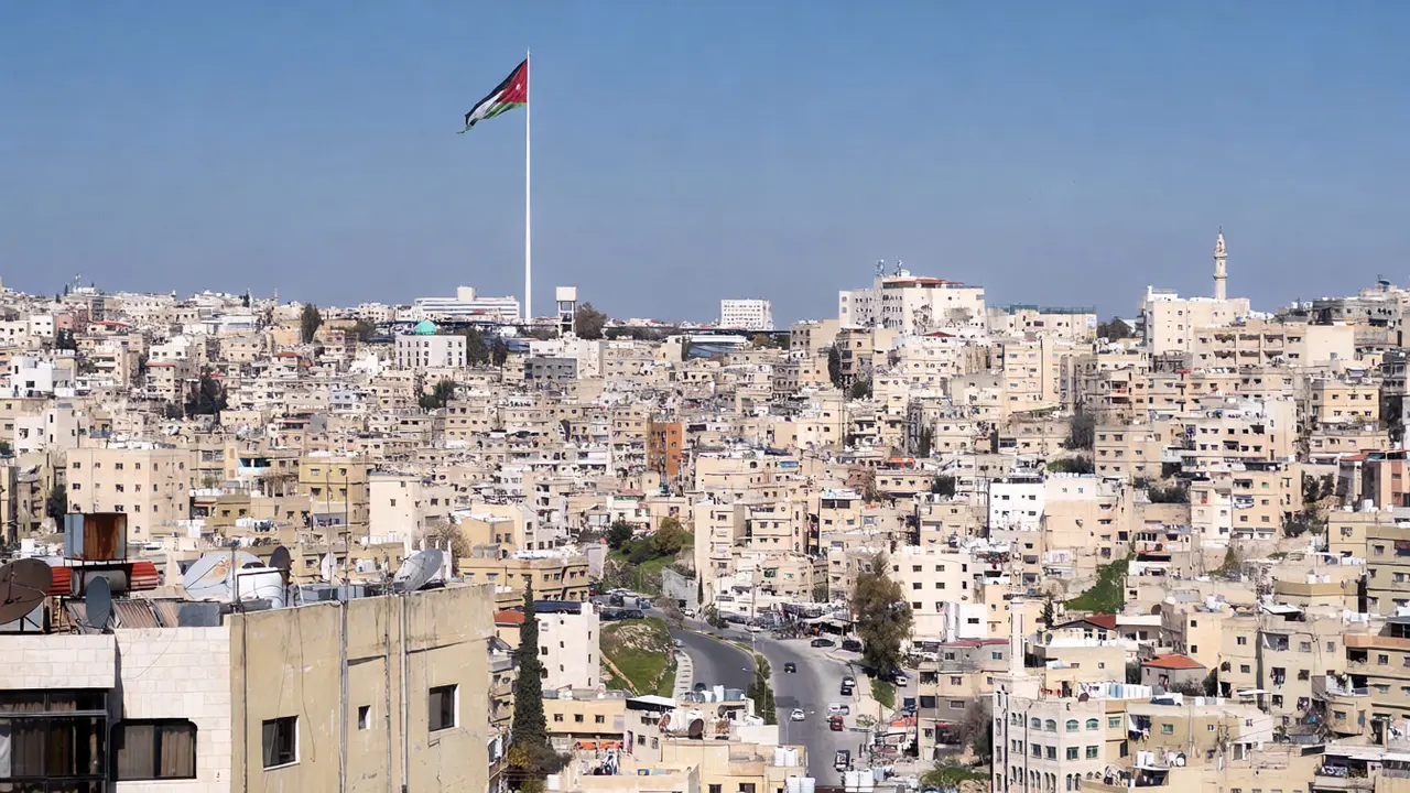 الأردن يسقط 3 صواريخ إيرانية في تصعيد إقليمي خطير